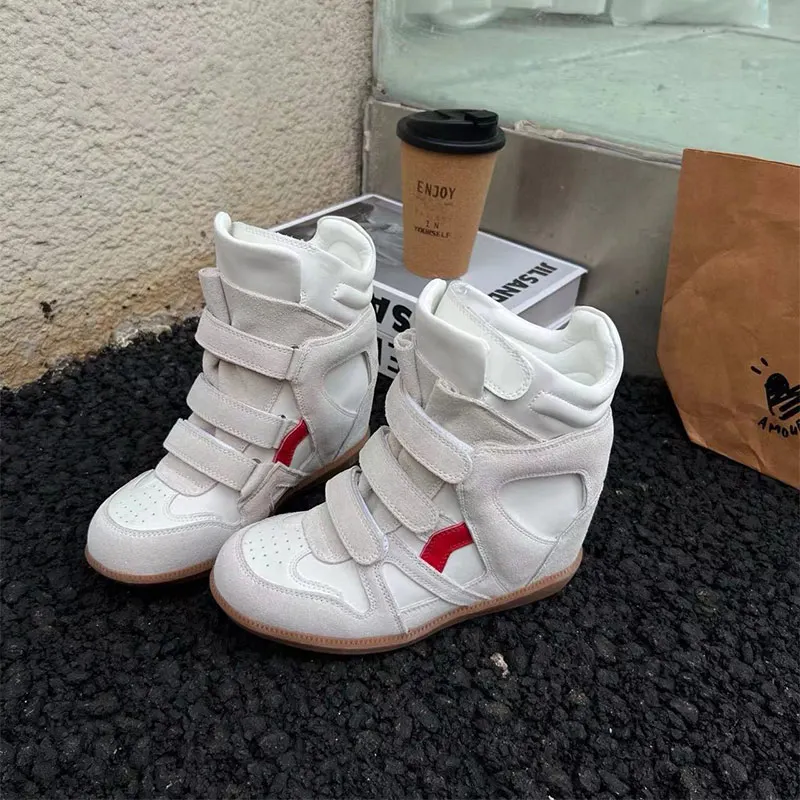 أحذية نسائية فاخرة قصيرة عالية الارتفاع الداخلي زيادة 8 سنتيمتر أحذية رياضية غير رسمية متقدمة أحذية مريحة دافئة للخريف والشتاء