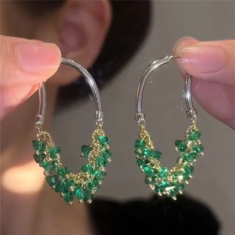 New model Fashion Temperament  Versatile Exquisite Elegance Green crystal  Beaded  Alloy Eardrop