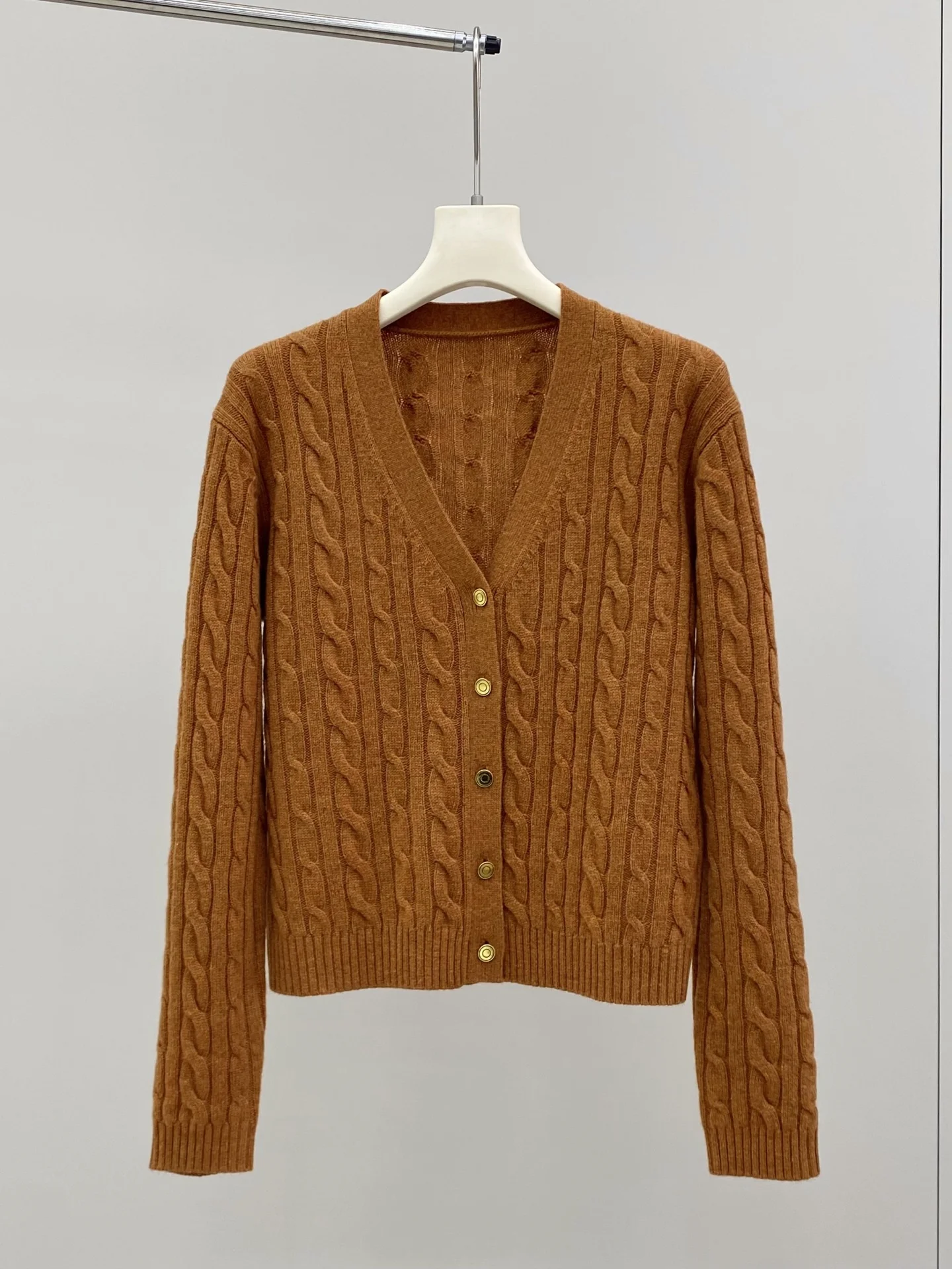 Women's High-Quality Cashmere Cable-Knit V-Neck Cardigan – Stylish & Casual (New for Autumn/Winter 2026)
