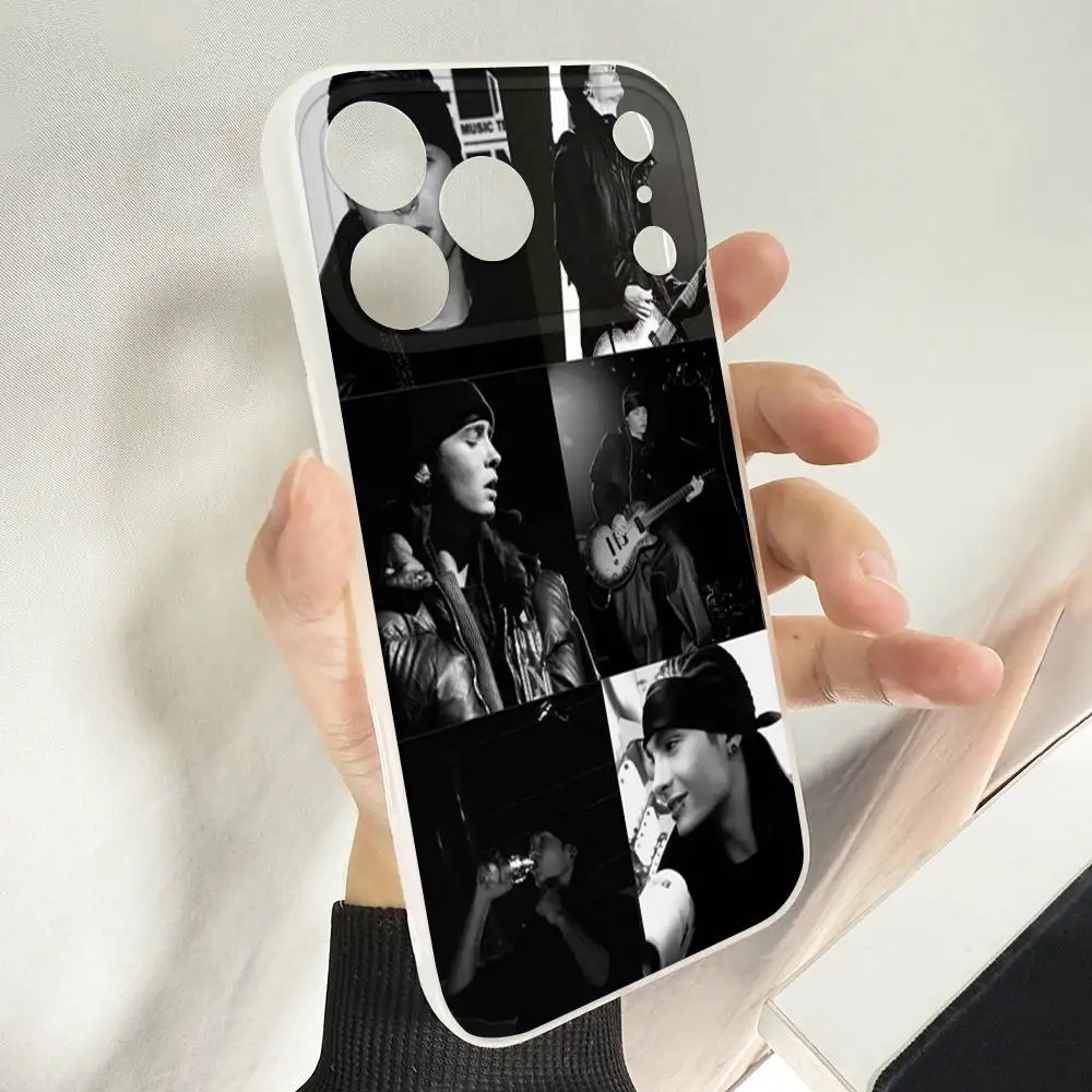 Bill Tom Kaulitz Tokio Hotel Handyhülle für iPhone 14,16,15,11,13,17,12,Air,Mini,Plus,E,Pro,Max Magnetische Magsafe Frosted Cover