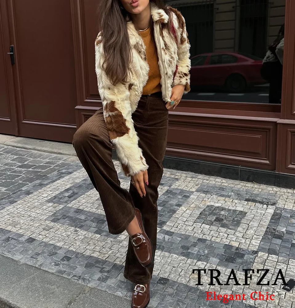 TRAFZA Women Shagg Short Lapel Jacket Coat Loose Faux Fur Zipper Spots Coat New 2024 Fall Winter High Street Modern Girl Coat