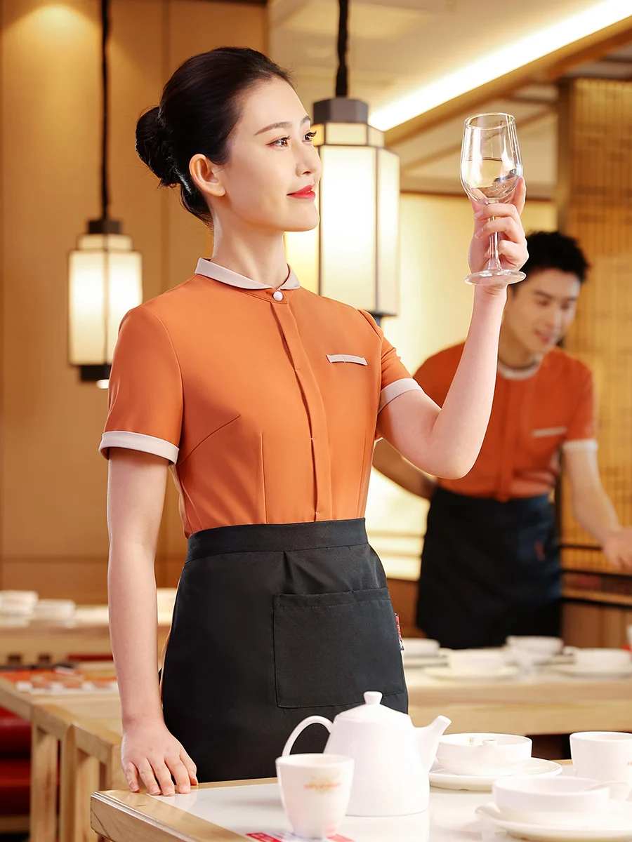 2023 Lente/Zomer Ober Vrouwelijke Oranje Shirt + Schort Set Cake Koffie Winkel Westerse Restaurant Custom Logo Werk Uniform ober Dragen