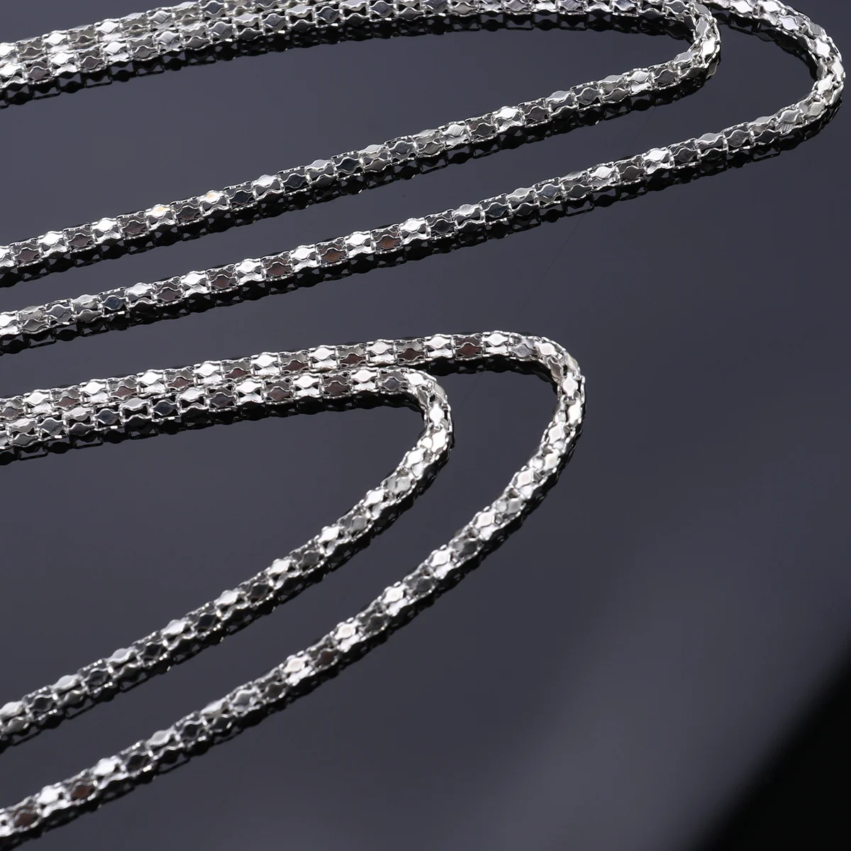 المكبر البصري قلادة قلادة فضية 5X عدسة زجاجية مدمجة عدسة مكبرة قلادة للقراءة التفتيش المساعدة البصرية