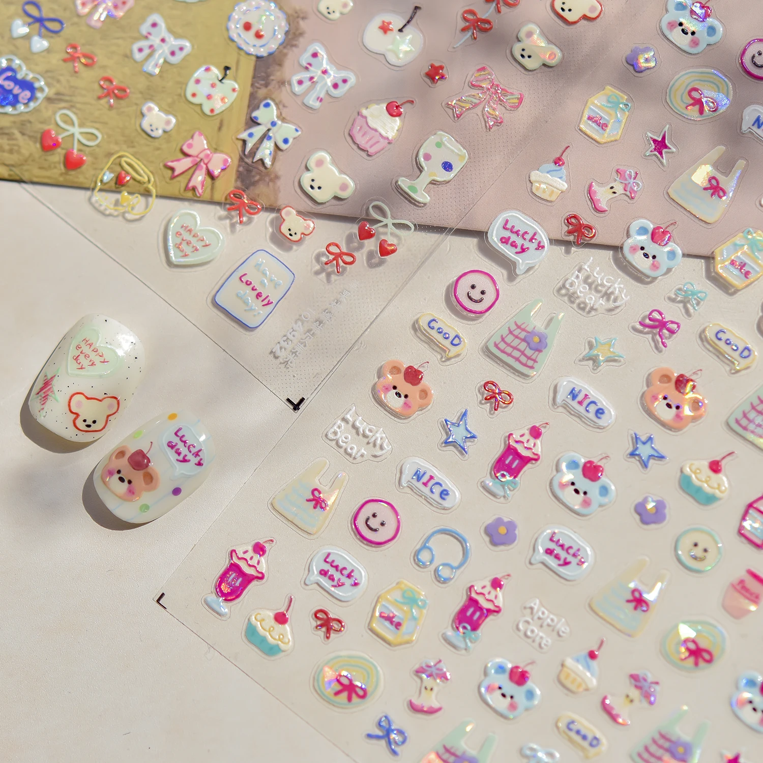 1PCS 귀여운 곰 케이크 5D 네일 스티커 만화 강아지 고양이 스티커 귀여운 동물 스티커 네일 아트 액세서리