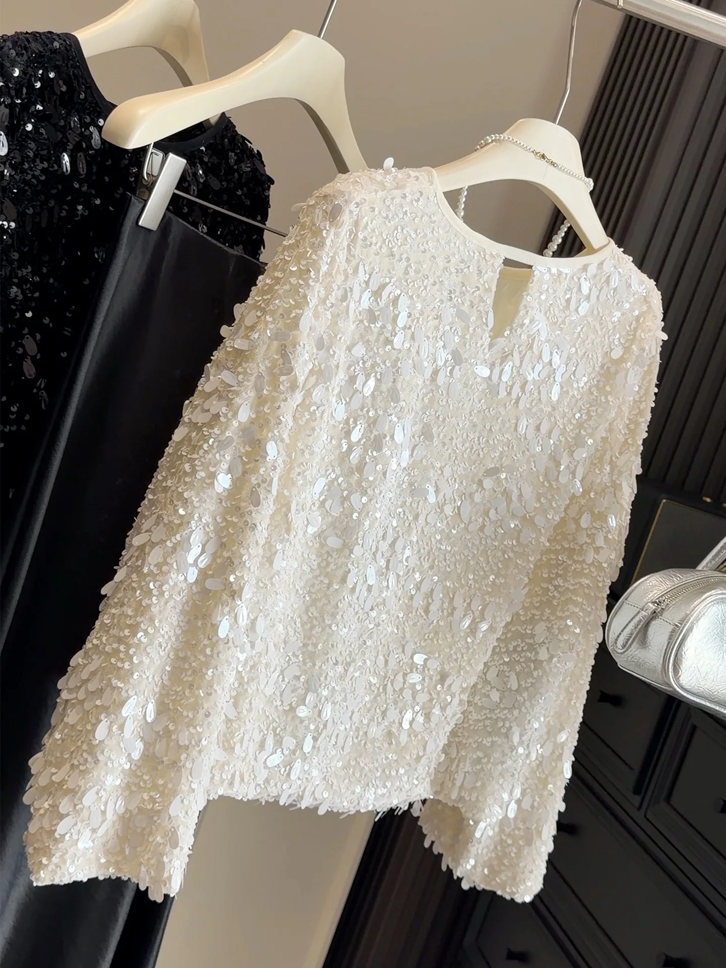

2026 New Heavy Industry Sequin Long Sleeve Top Korean Fashion Round Neck Loose Hooded Top Spring Autumn Versatile Blouse