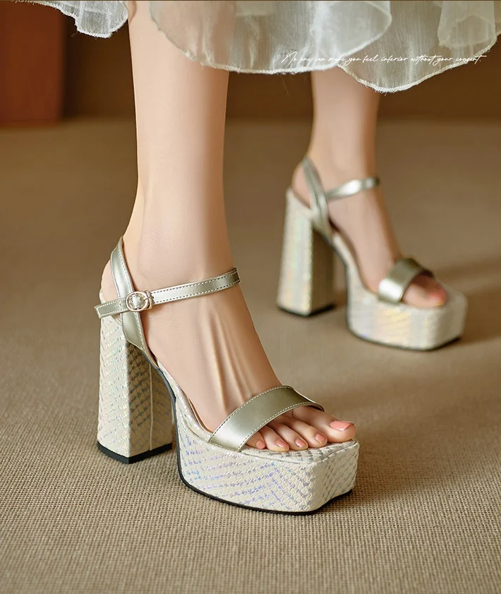 

Round Toe Platform Summer Women Sandals Weave Chunky High Heels Buckle Strap Design Large Size Fashion Lady Leisure Shoes