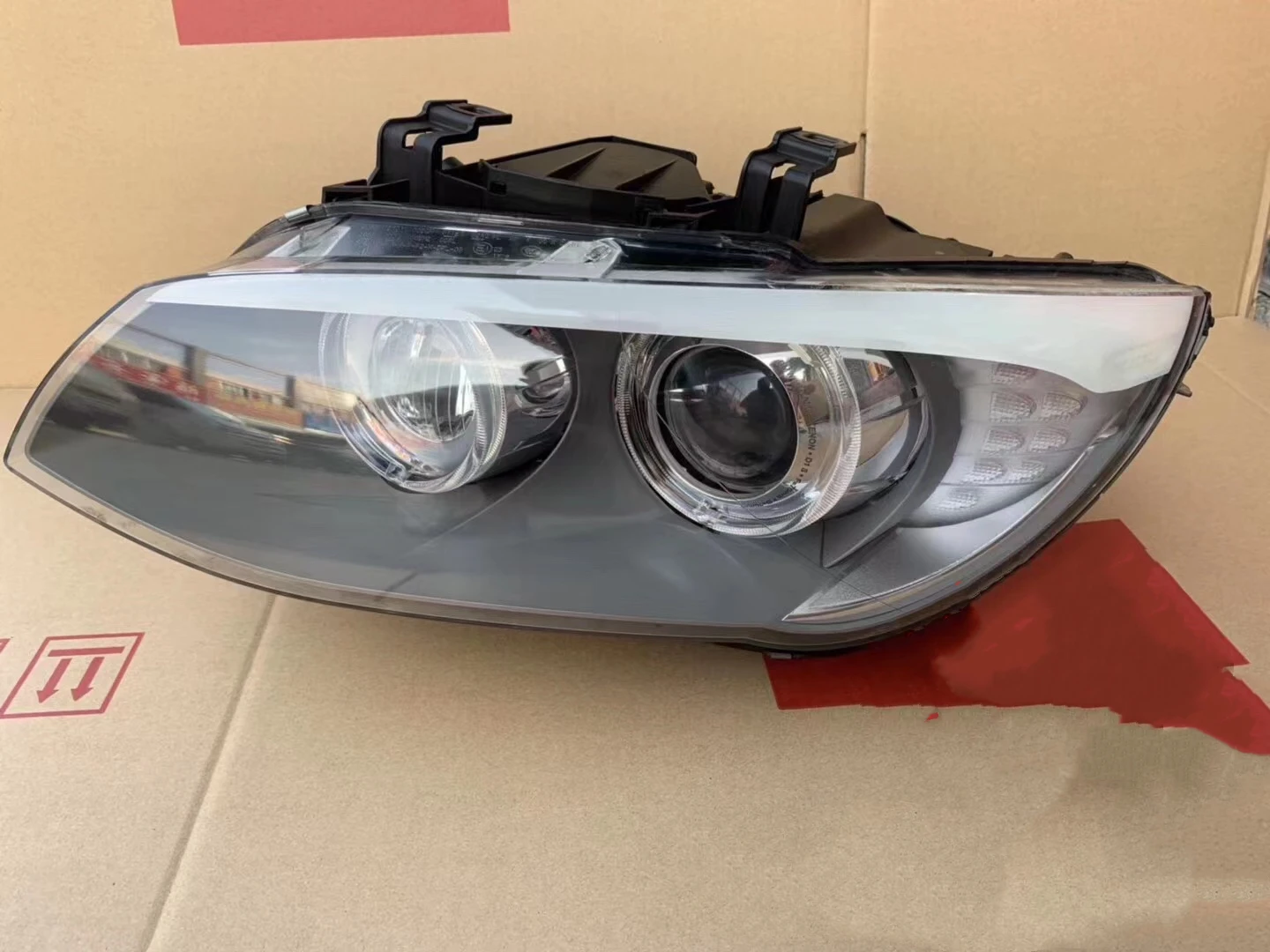 For 2010-2012 BMW E92 E93 328i 335i Passenger Right Side Xenon Headlight Assembly AFS Headlamp