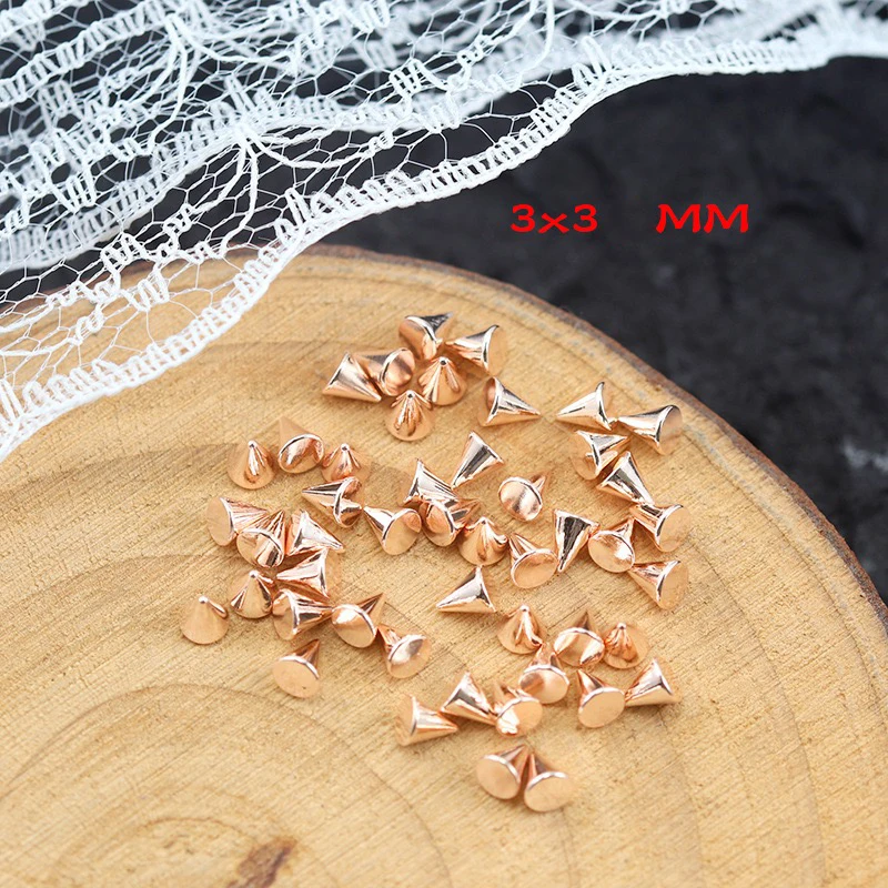 100 pz Unghie Oro Metallico Paillettes per unghie Pendenti e Ciondoli 3D Nail Art Consigli Decorazione Oro Perline di Metallo Rivetto Gioielli per unghie Pietra