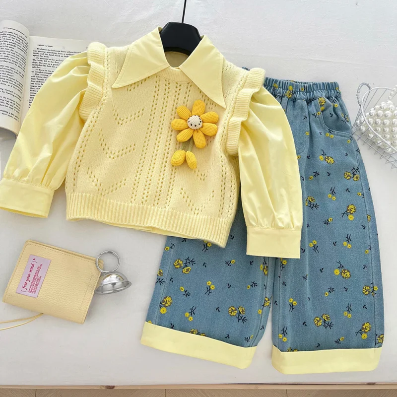 

Girls Autumn New Knitted Suit2025Trendy Girl Baby Floral Knit Sweater Shirt Jeans Three-Piece Set