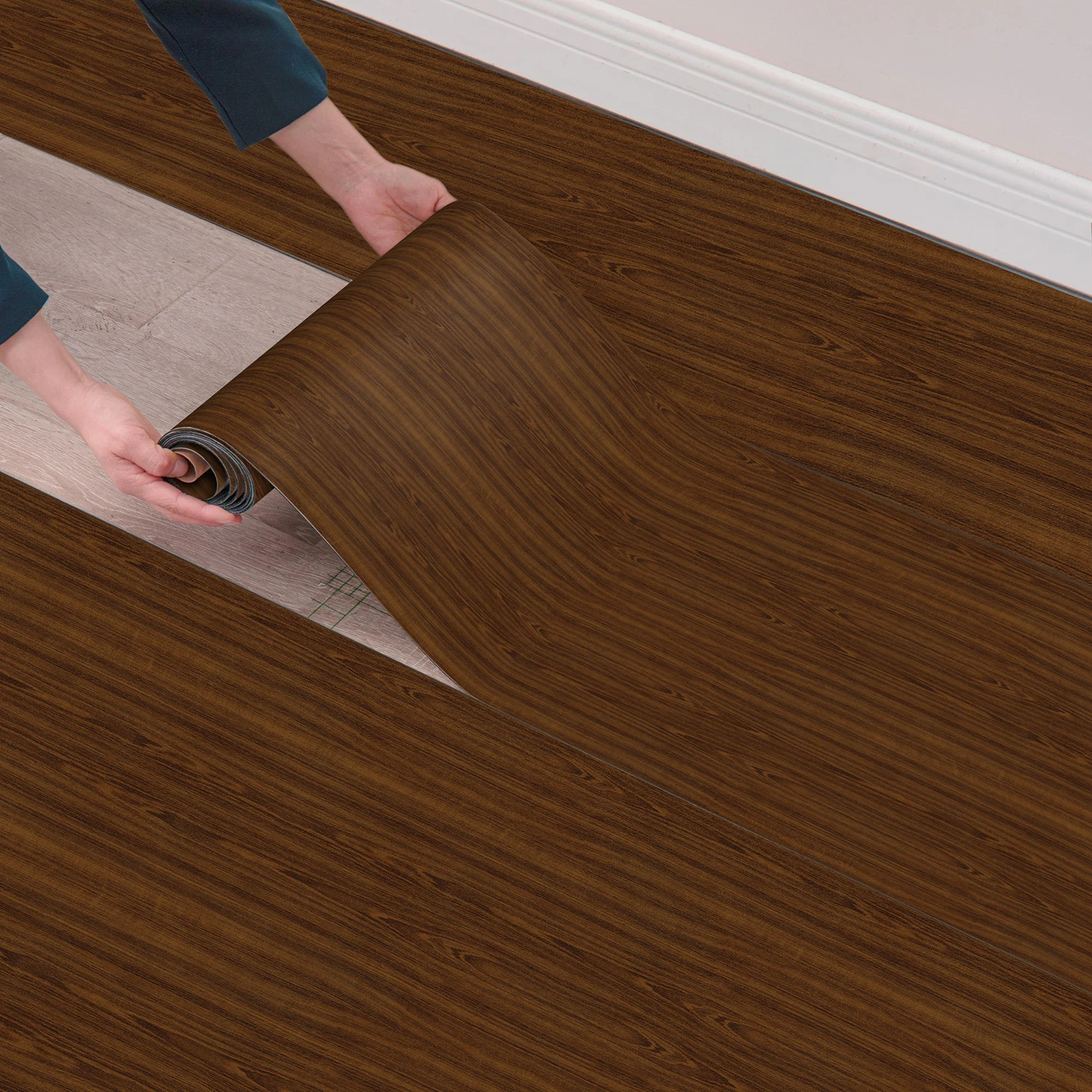 1 roll of wood grain self-adhesive wallpaper, realistic texture, scratch resistant, suitable for indoor decoration