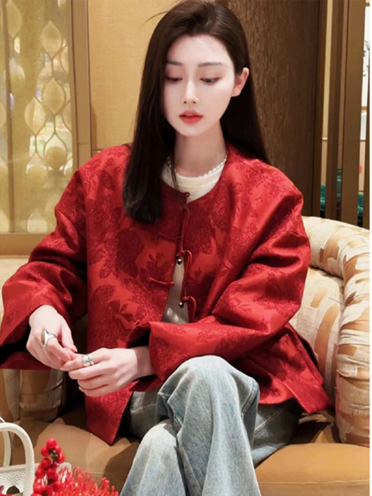 New Chinese Style Red Short Jacket Women's Spring Autumn Winter High-End Sensation Super Beautiful Top Commute Style Loose Fit