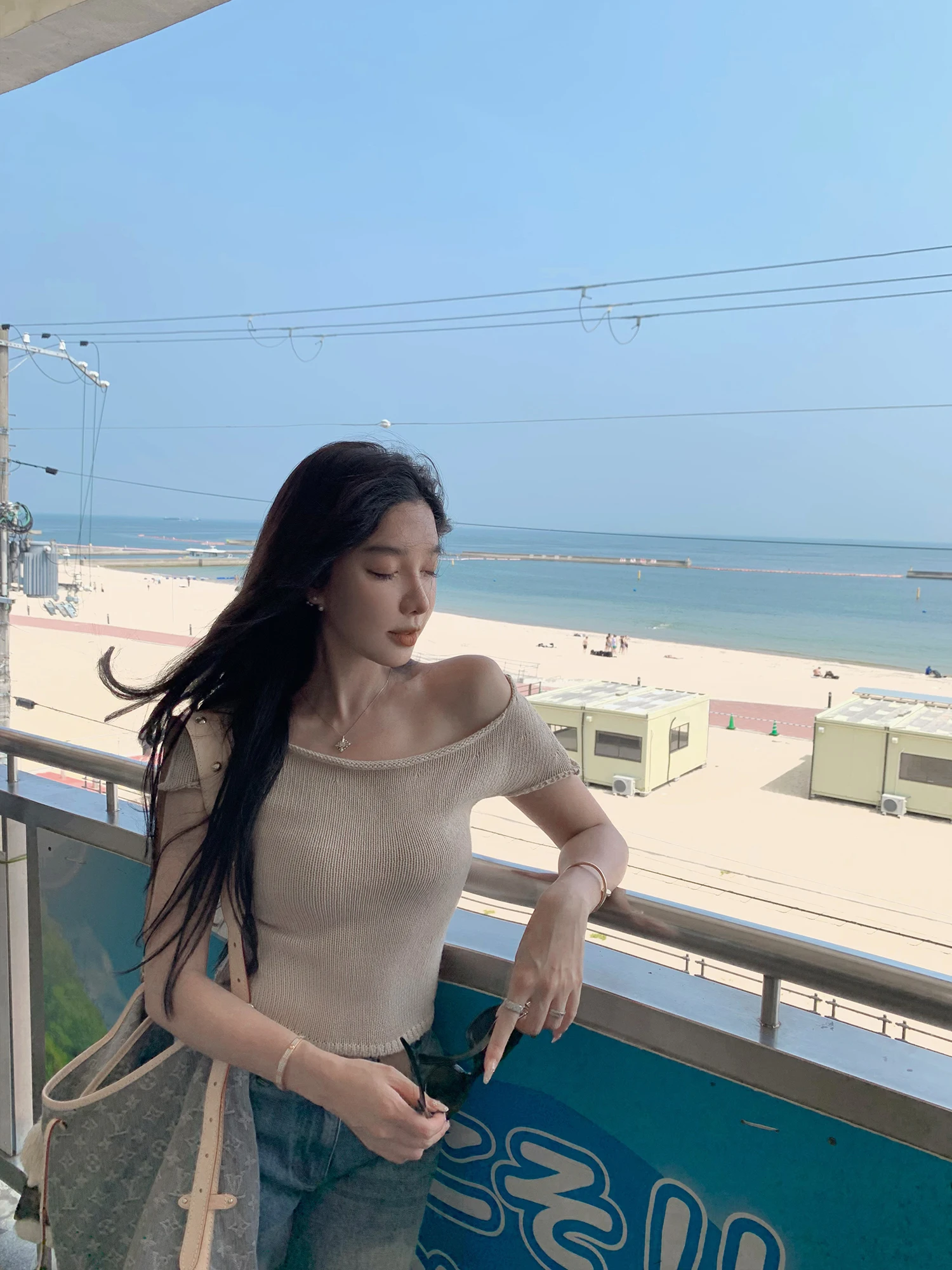 

iwei Qiang Lazy Cuffed Design Thin ort Sve Knitted Top Women oulder Bared Summer Cotton T-irt Commute Sle Pure C...