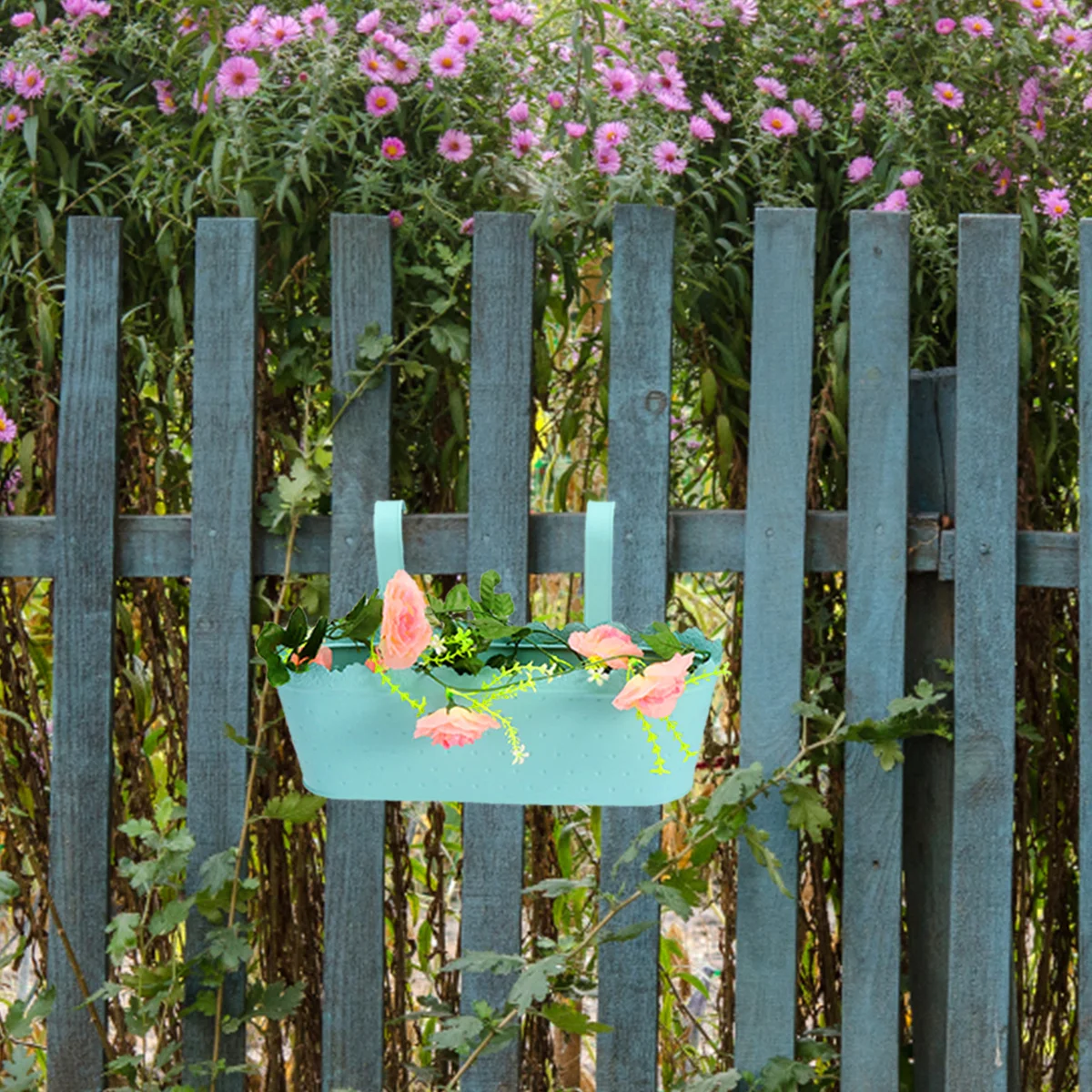 

1Pcs Iron Art Hanging Flowerpot Frosted Hook Sturdy Wrought Iron Basket for Home Office Flower Storage Container