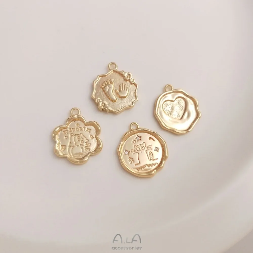 

1Pcs Copper Charms 14K Gold Color Cute Cat Pattern Love Flower Shape Round Tag Pendant Handmade DIY Jewelry Tag Pendant