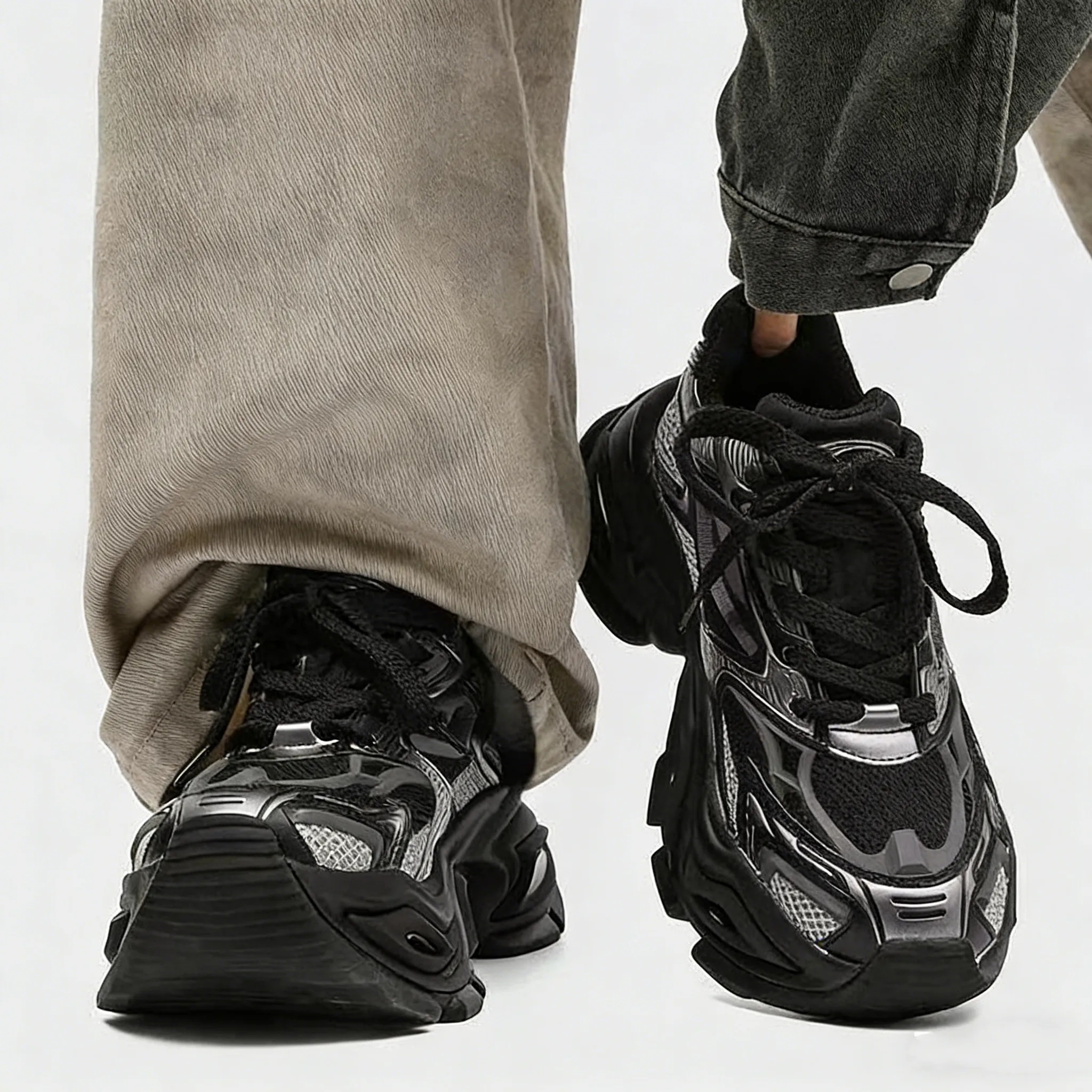 Men's Dad Shoes 2026 New Autumn Thick Bottom Heightening Mecha Sports Shoes Youth High Sensation Versatile Casual Shoes