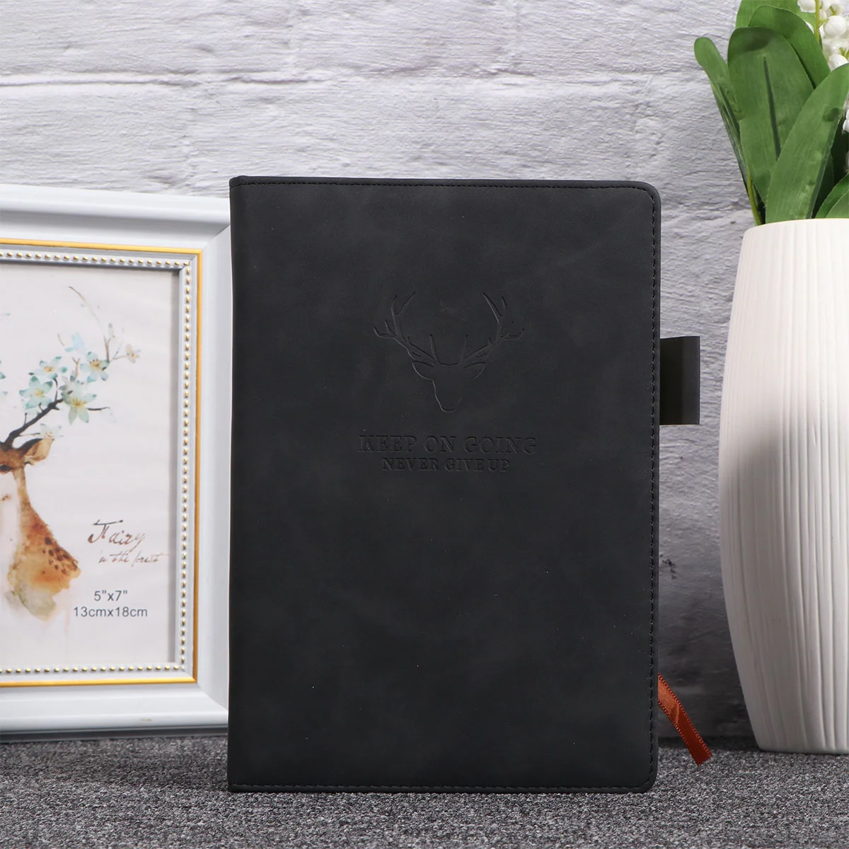 

1Pc Fasshion A5 Business Office Notebook PU Retro Notepad Exercise Book for Office School (Black) A5 notebook