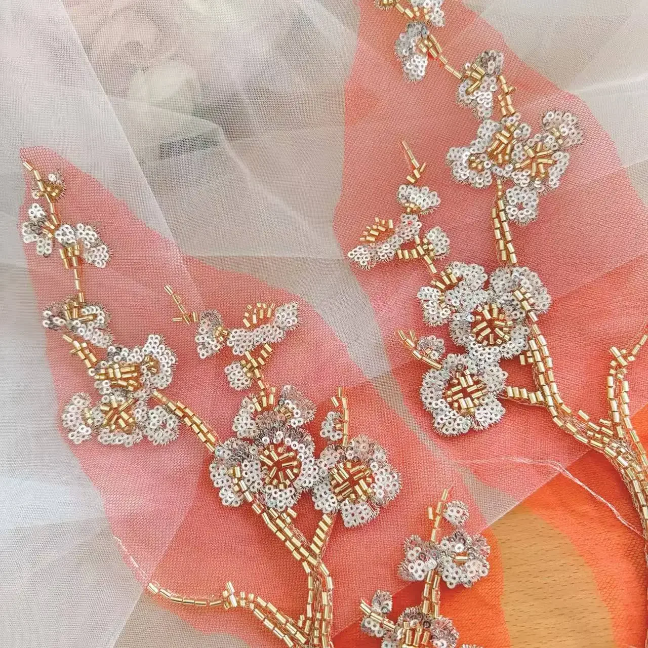2 Stück/Packung. Pfirsichblütenmuster-Spitze auf dem Zweig, mit Paillettenverarbeitung, Bekleidungsproduktion, Accessoires usw.
