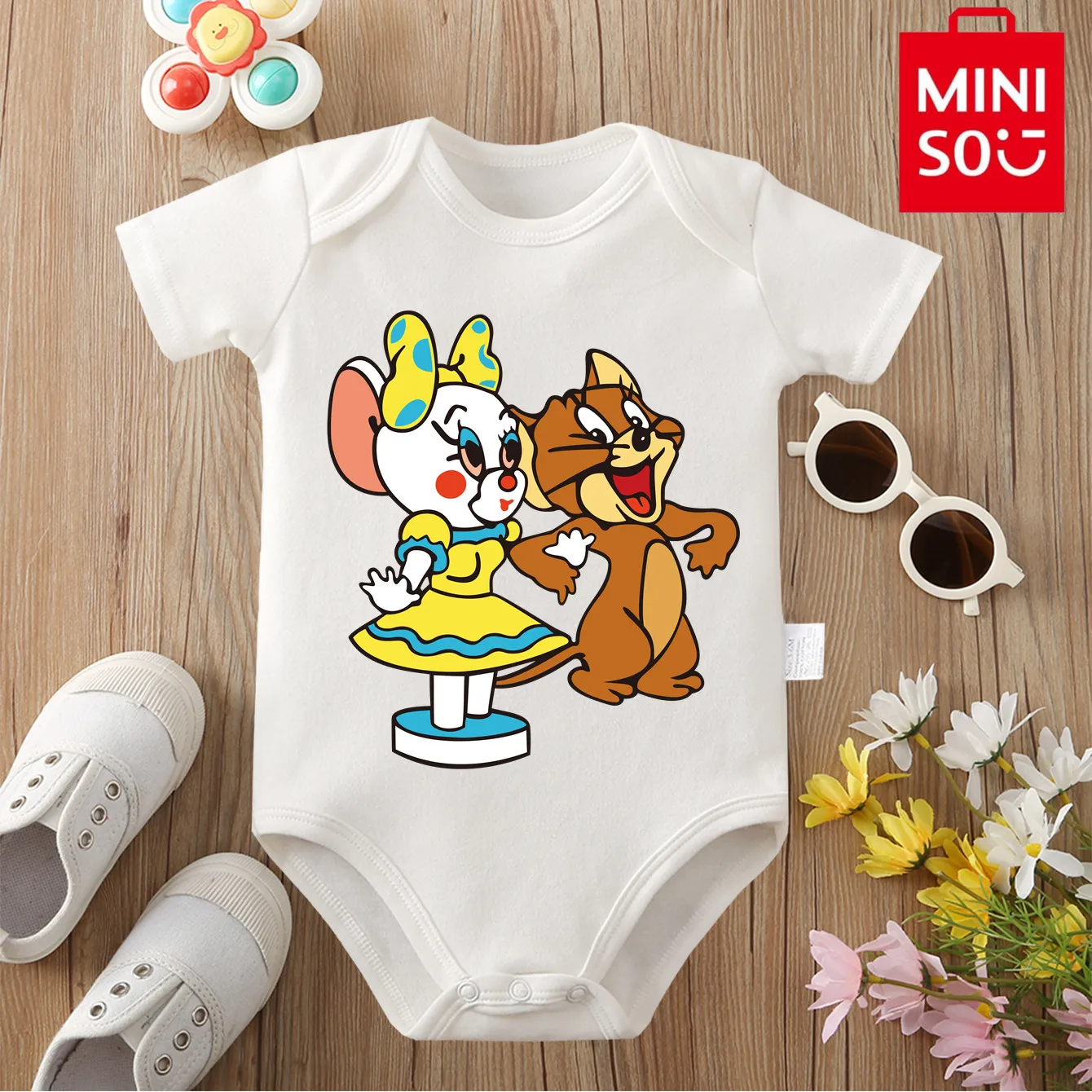 

MINISO Pure Cotton Cloths Tom and Jerry Soft and Comfortable Cute Onesie Bodysuit for Baby Jumpsuit for 0 To 12 Months Newborn