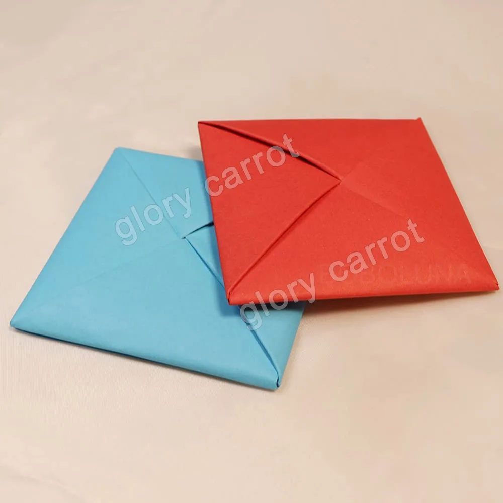 Ddakji Paper Flip Toy Ddakji Game Blue Red Hard Cardboard Hiting Board Game Party Supplies Game with Family Friends