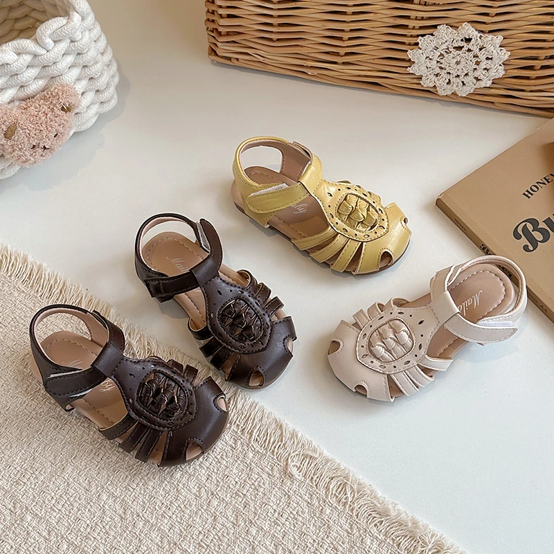 

Children's Solid Color Breathable Casual Baotou Sandals Fashion Summer Girls' Non-slip Comfort Hook and Loop Design Sandals.