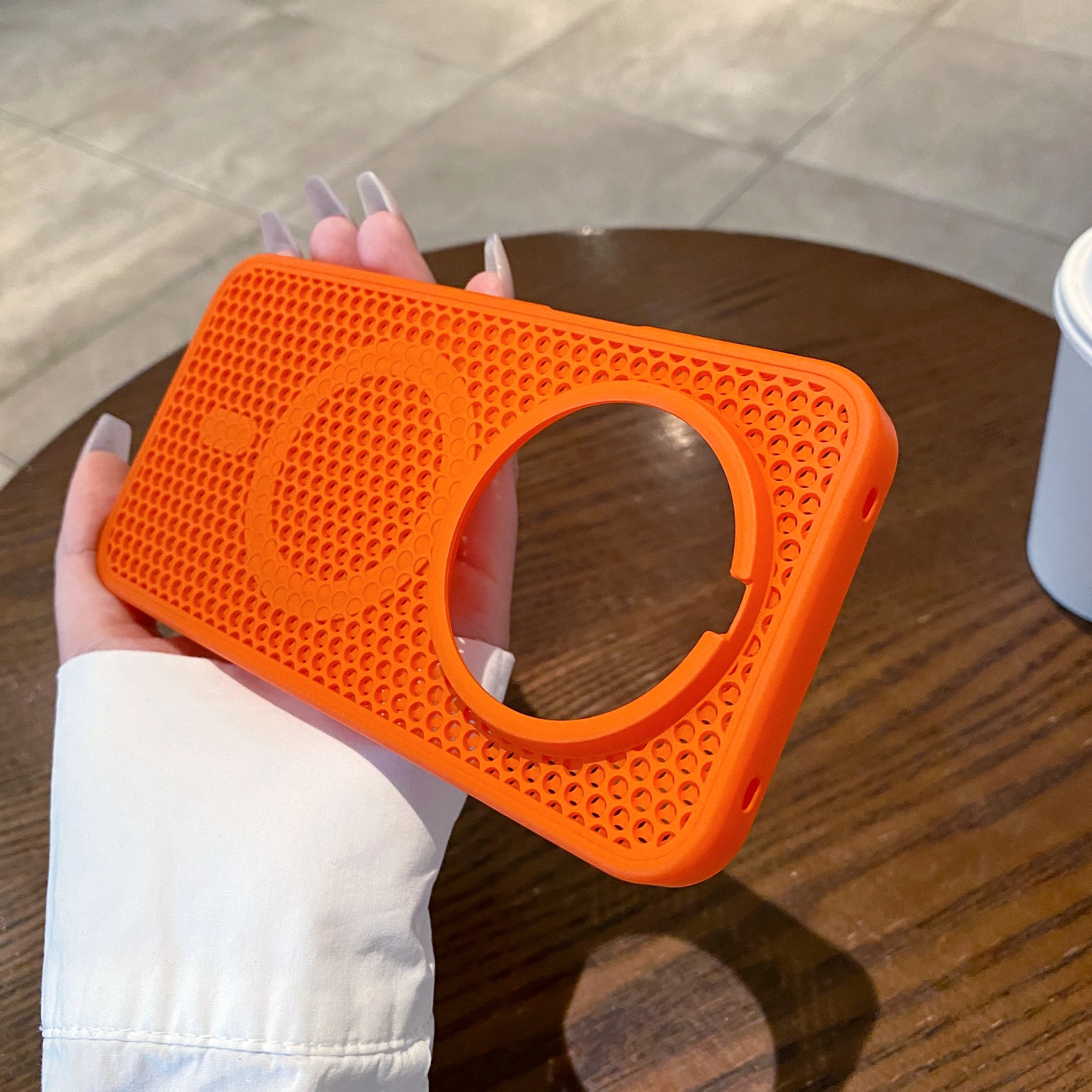 

Shockproof Wireless Charging Magnetic Heat Dissipation Phone Case For Huawei Mate 80 Pro Max Mate70Pro, Breathable Hard Cover