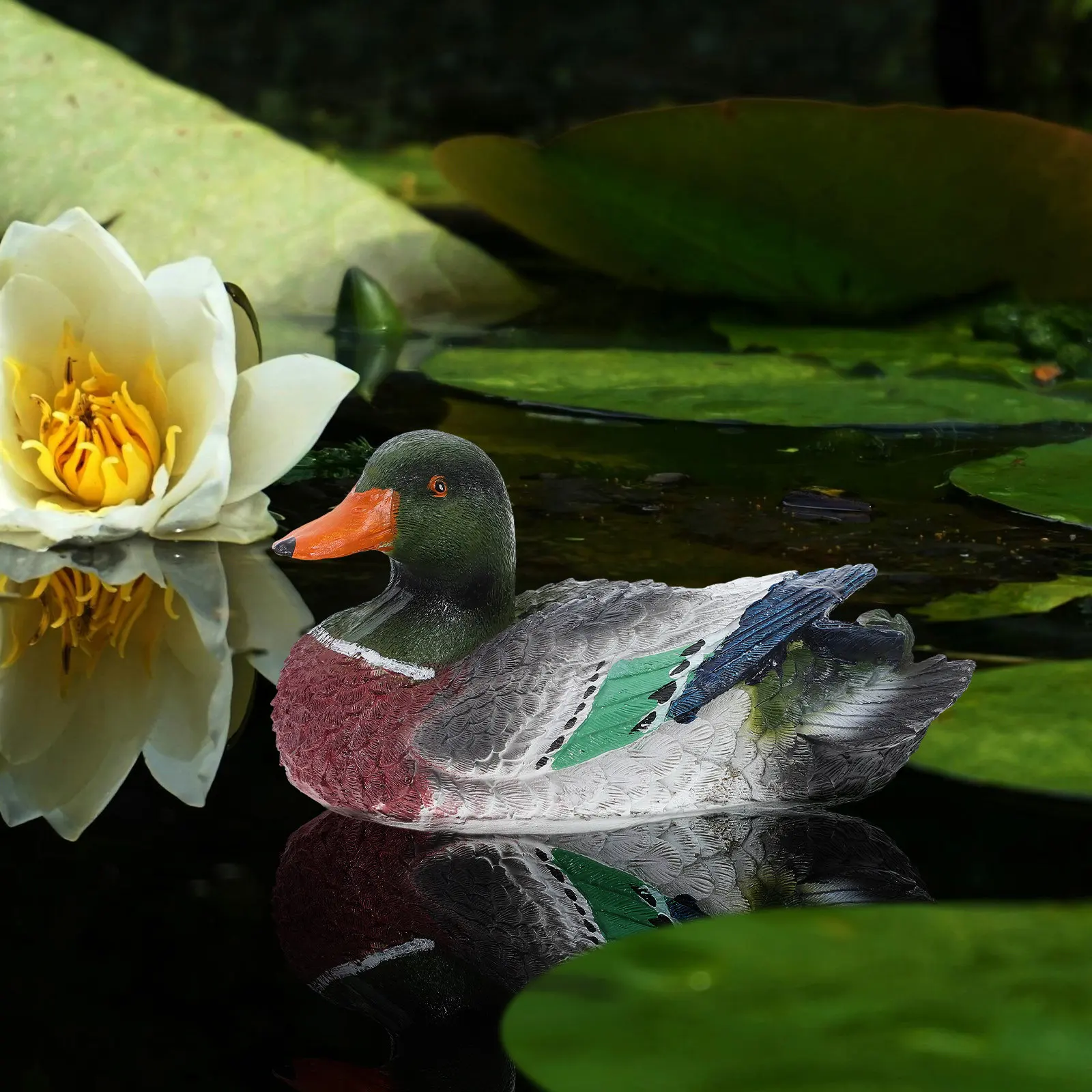 Canard flottant en résine pour décoration de jardin, bassin, piscine, jardinière, élément aquatique extérieur, décoration paysagère, canard réaliste sensible au vent