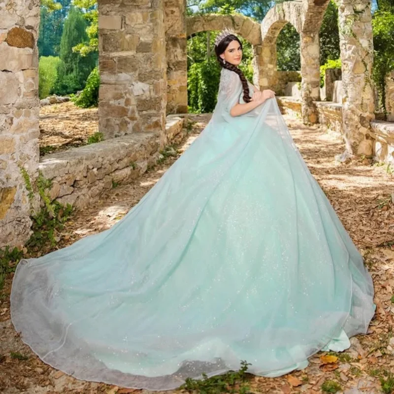 فساتين Quinceanera مخصصة باللون الأخضر النعناعي قبالة الكتف ملصق طويل الذيل تول فيستدو 15 Quinceanera