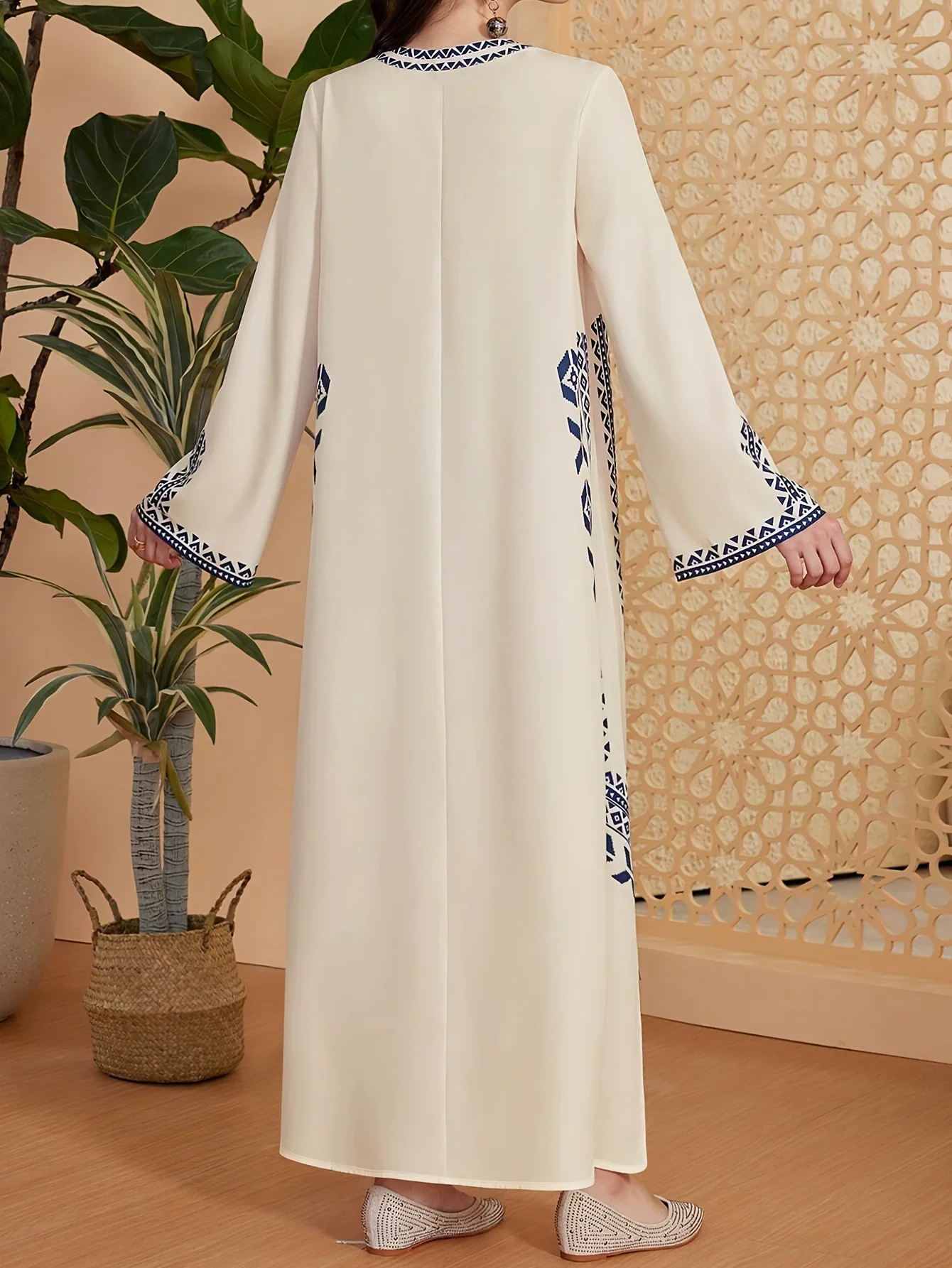 中東ラマダンムスリム高級ファッション女性用サウジアラビア・ドバイプリントVネックローブアラブ民族風プリントドレス