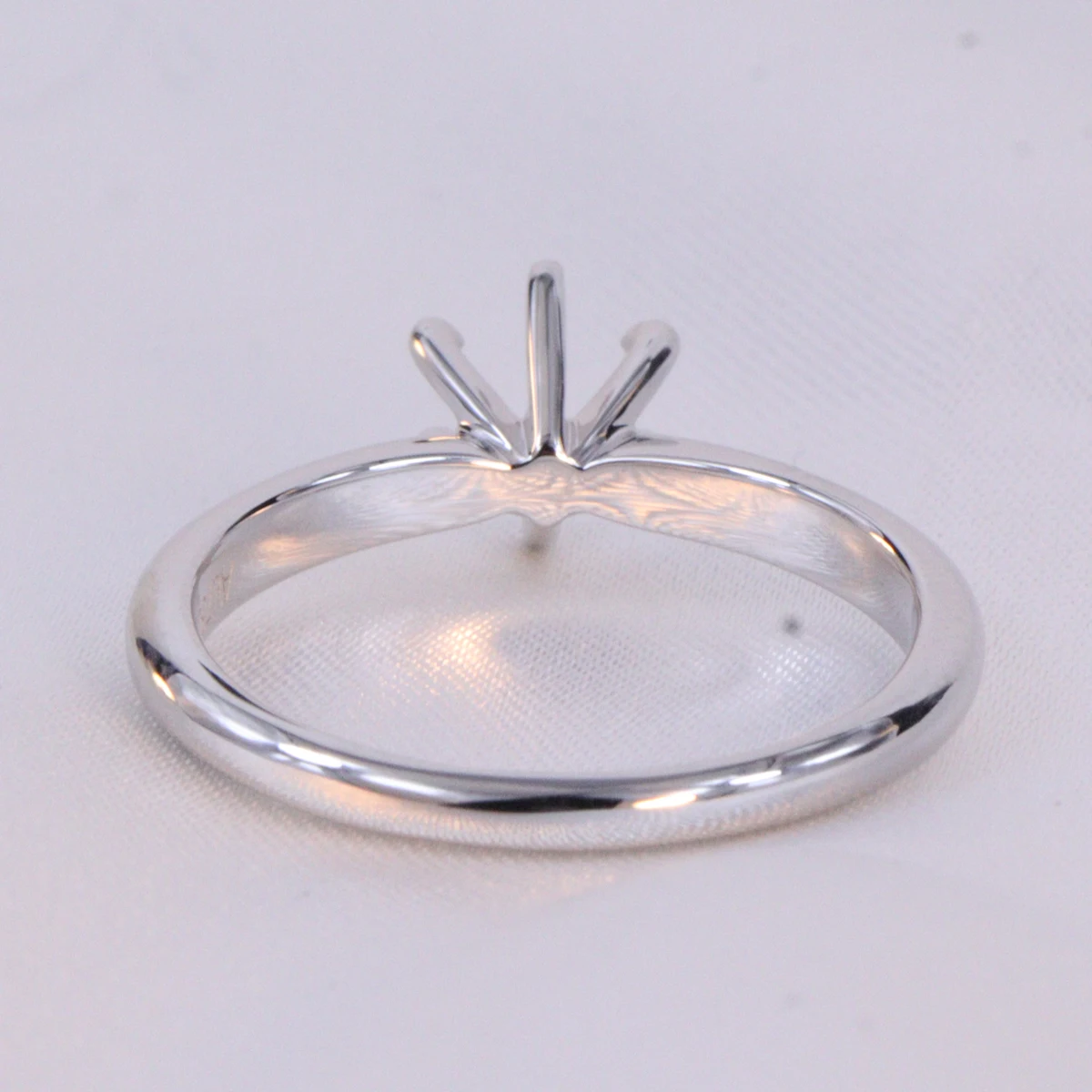 Real 18K White Gold Ring Setting Classic Six Prongs Ring Collet Engagement Ring With AU750 Material Personalized Rings