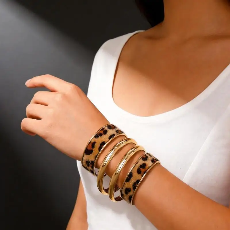4 Pcs Leopard Print Bangle Set - Fashion Alloy Gold-Tone Stackable Bracelets for Women, Trendy Animal Print Jewelry Accessories