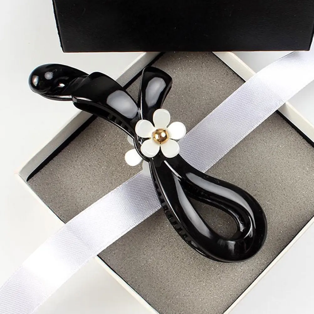 

2Pcs Premium Plastic Flower Hair Clips Banana Design Non-Slip Hair Clamp for All Seasons Wedding Party Ball Styling Tool Fashion