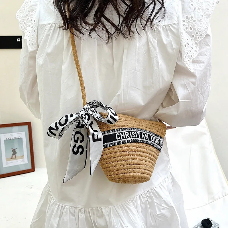 Women Straw Tote Bag Large Capacity Vintage Vacation Shoulder Bag Casual Handbag Designer  Hollow Fresh and Sweet Bag