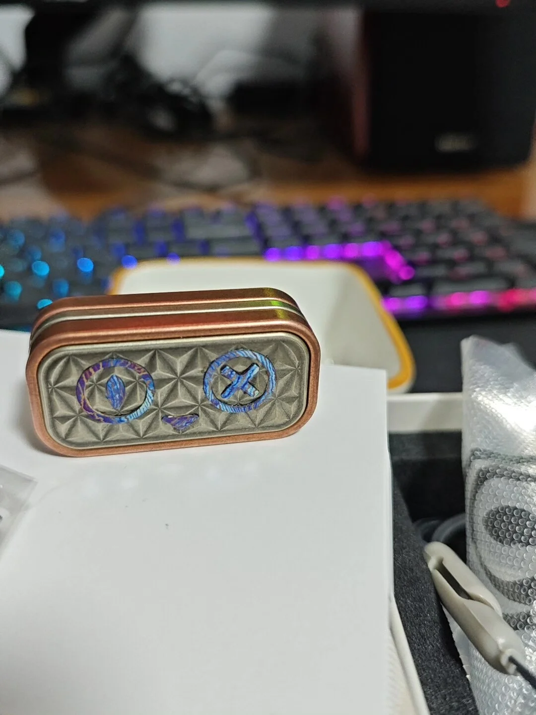 Used EDC Out Schrödinger's Cat Mechanical Magnet Double Push Push Card Fingertip Decompression Toy Metal EAedc