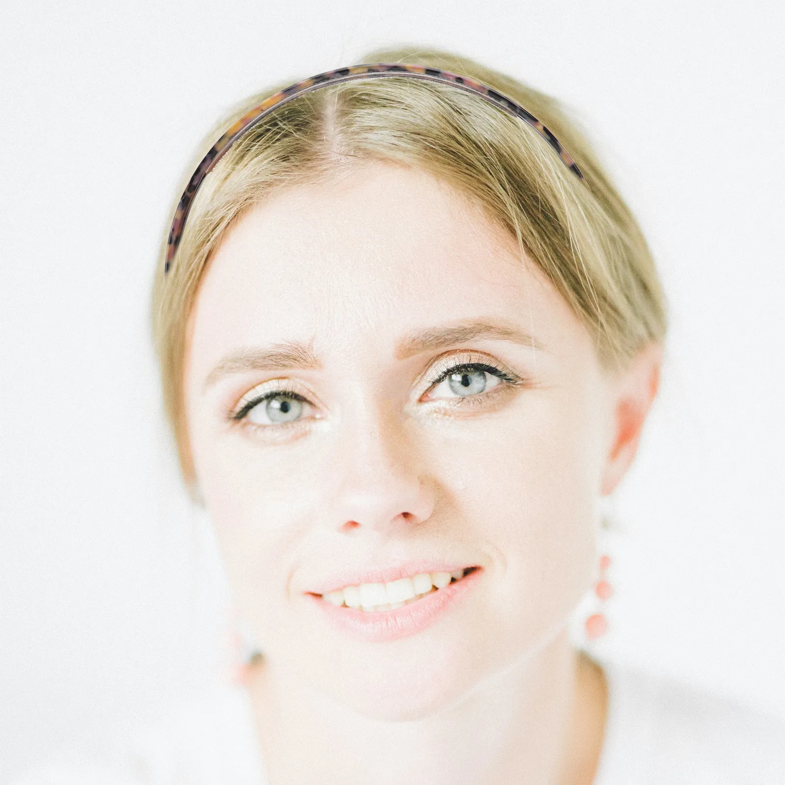 

1Pcs Lightweight Fashion Headband for Women Made of Premium Acetate Non-Slip Decorative Hairband for Sports Travel Reading