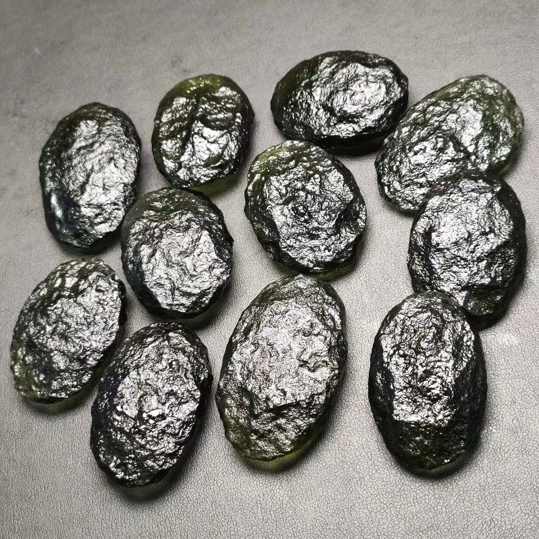 35g green Moldavite Czech Meteorite Impact Glass Natural Rough Stone Crystal Energy Stone 1pcs