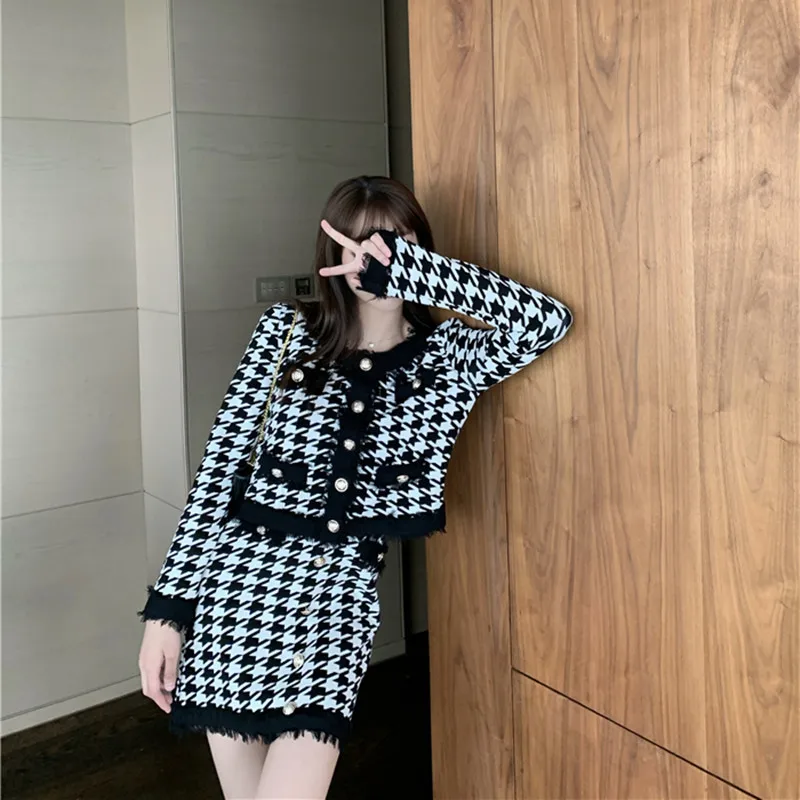 2022 New Two-piece Female New Houndstooth Stitching Short Jacket + Skirt Suit Autumn and Winter Sweater Two-piece Suit