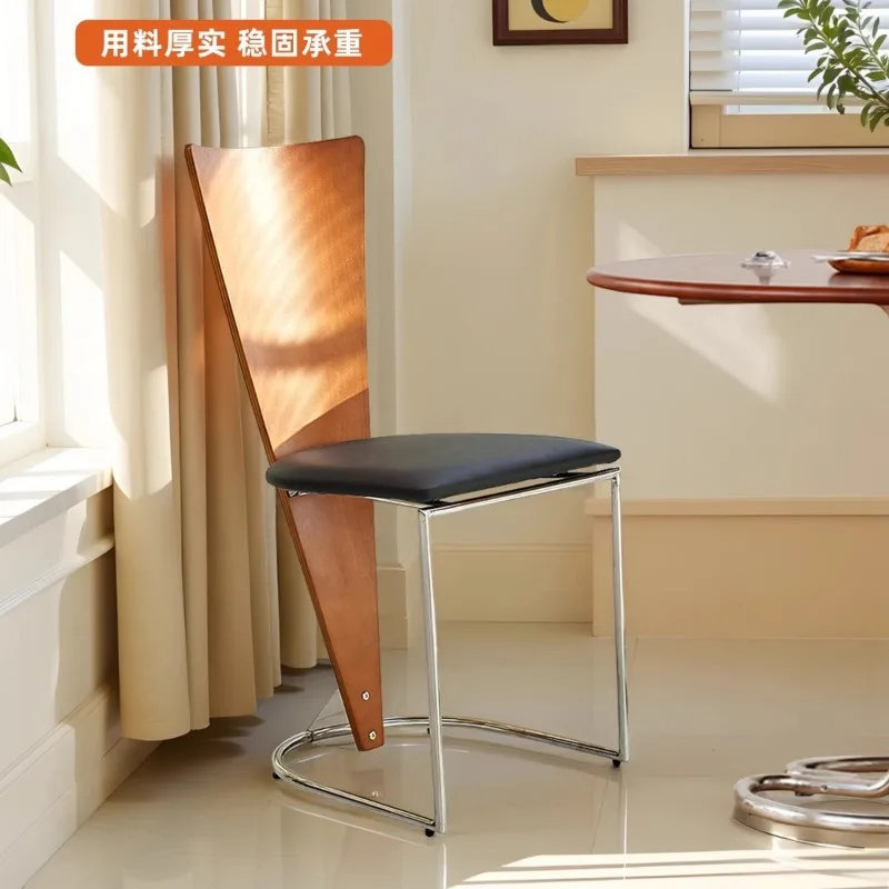 Sedia di design retrò