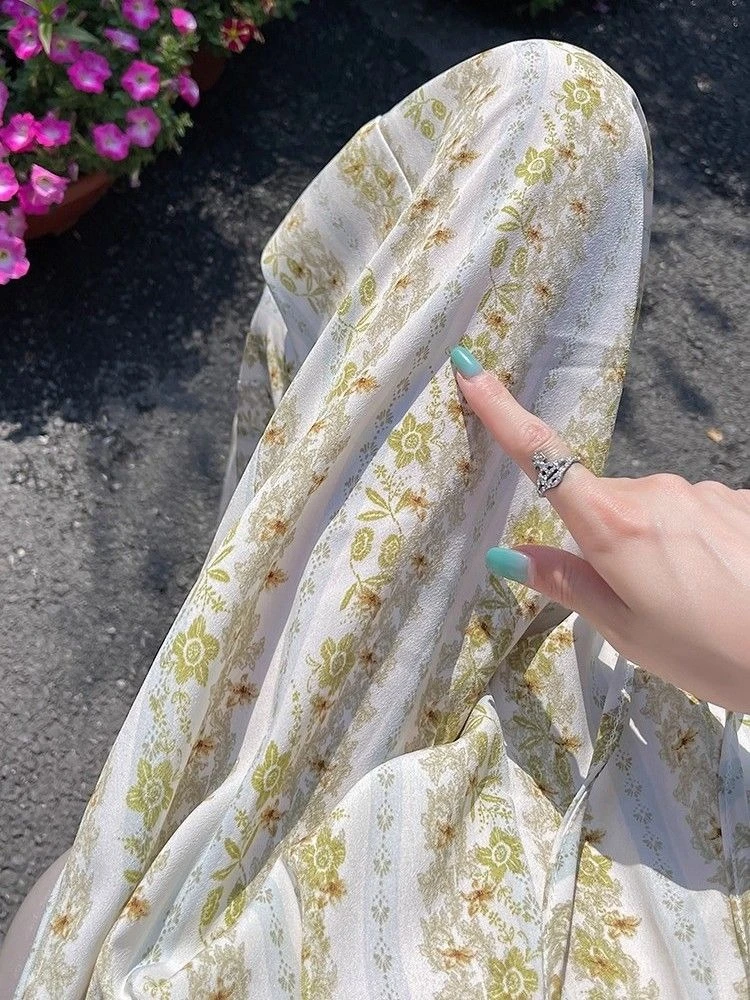Holiday Floral Wide Leg Trousers for Women Summer Lightweight High Waist Airy Draped Sun Safe Leisure Wear