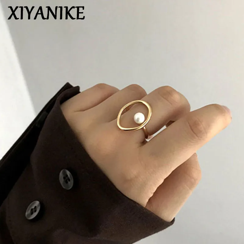 XIYANIKE Srebrne Pierścionki z Perłami w Stylu Vintage dla Eleganckich Kobiet Kreatywne Geometryczne Dodatki na Imprezę Modna Biżuteria na Prezent