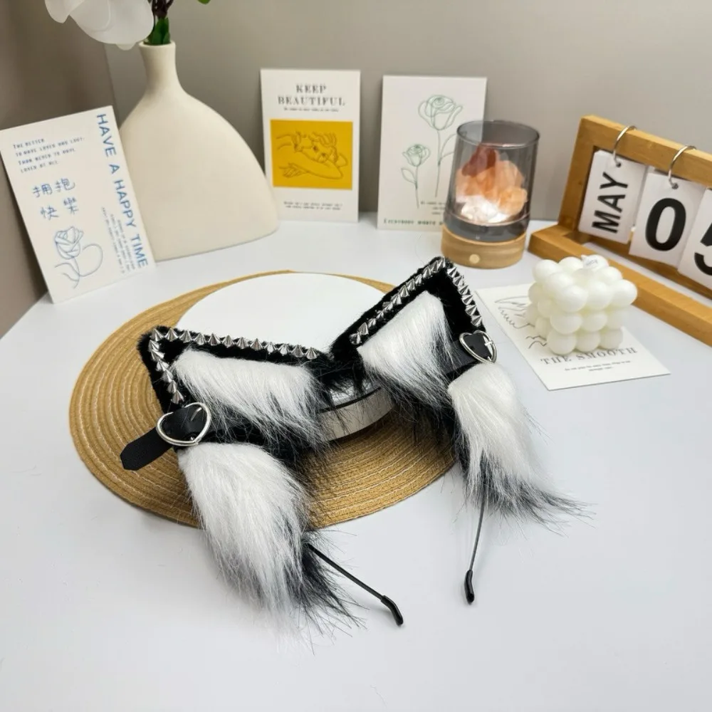 

Hairpin Cat Ear Lolita Hair Band Belt with Love Pendant Plush Headband Korea Style Lolita Cosplay Halloween Cosplay Costume