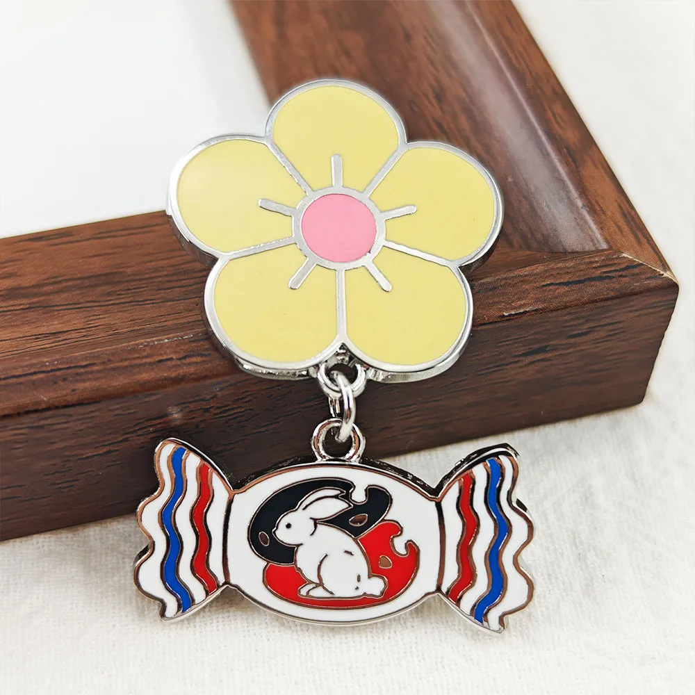 White Rabbit Candy Enamel Pin Cute Flower Dangle Brooch Funny Food Snack Badge Chinese Nostalgia Metal Lapel Pin Clothes Gift