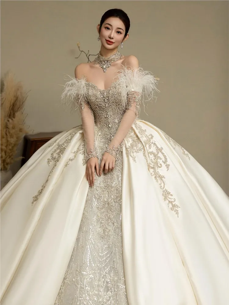 A high-end custom-made large-sized strapless satin dress with light new main fabric