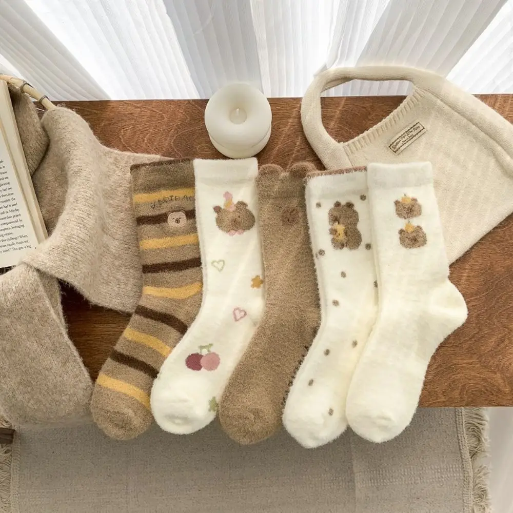 

1Pair Fashion Soft Winter Socks Cartoon Thermal Capybara Socks Thick Anti-skid Floor Sleep Socks for Woman Girls