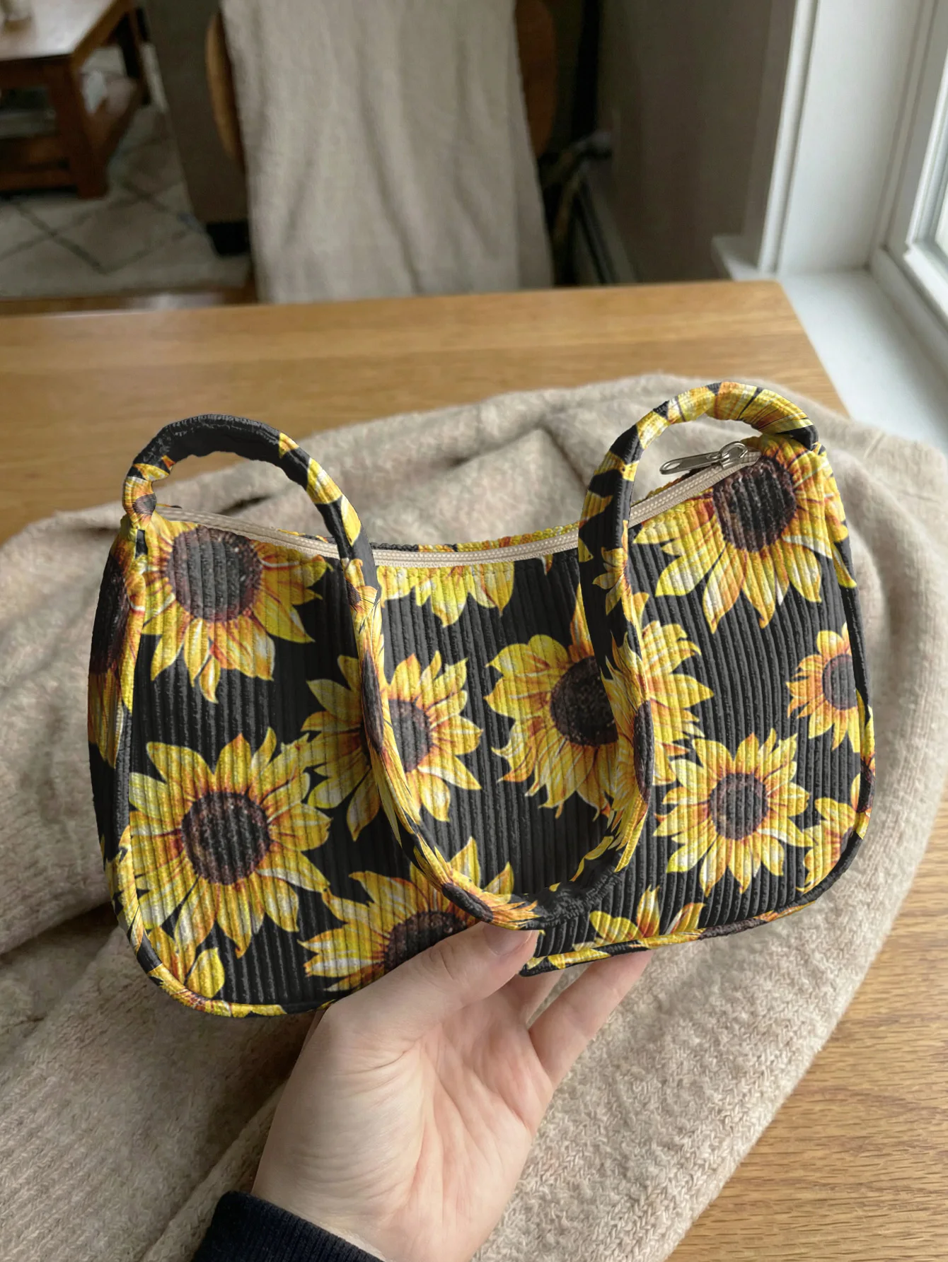 Trendy Sunflower Print Shoulder Bag, Black Corduroy Underarm Bag for Daily Casual Use