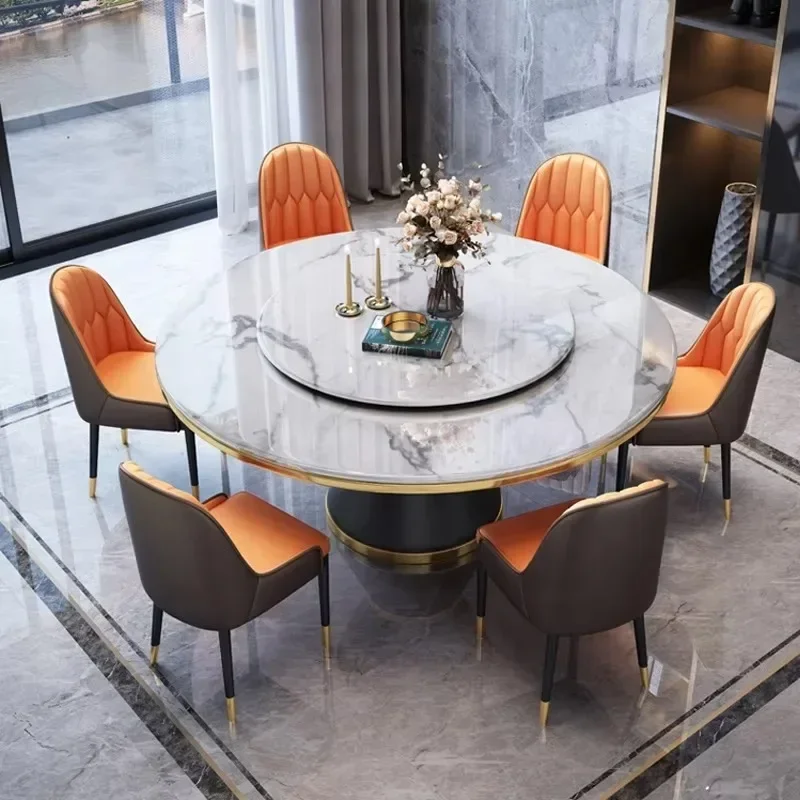 ターンテーブル付きの丸いダイニングテーブル,ダイニングルーム,モダンな椅子,テーブルと椅子の組み合わせ,豪華