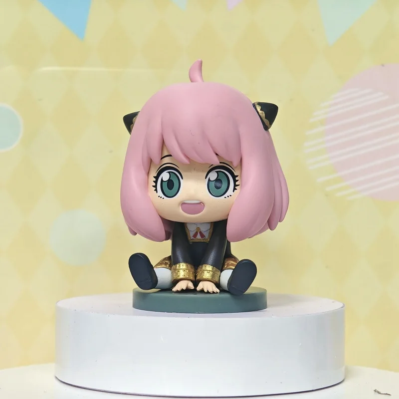 Figura Coleccionable de Anime de Anya Forger en Posición Sentada de Bandai Spy X Family, Adorno de Escritorio, Regalo para Amantes del Anime y Manga