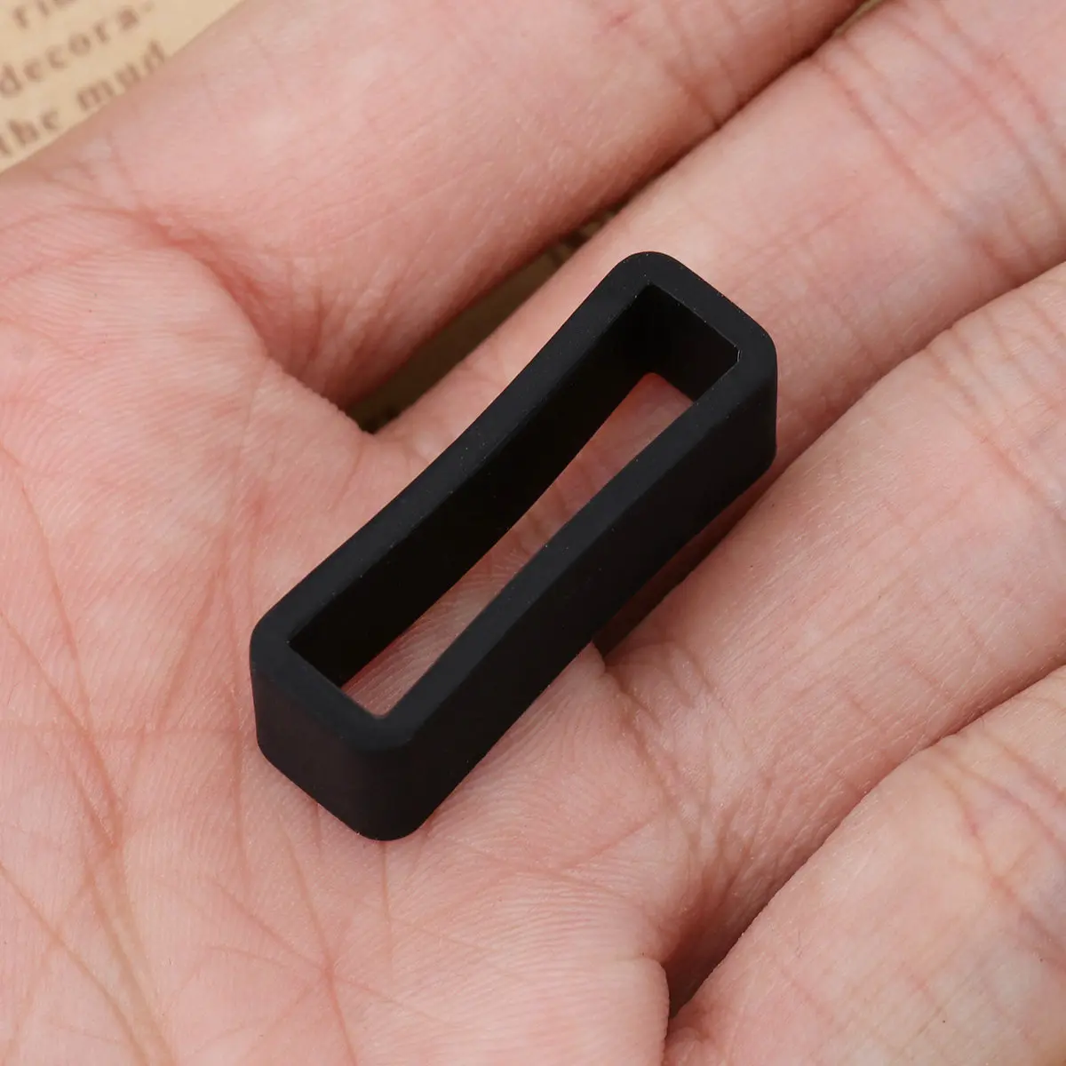 8Pcs Silicone Watch Clasp Rings 24Mm Black White General Fit Lightweight Comfortable Luxury Watch Band Connector Easy Fingernail