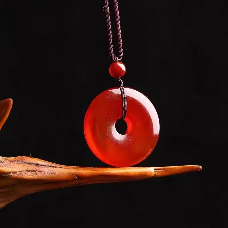 

Новый кулон из агата-халцедона, классический простой и универсальный нефритовый кулон