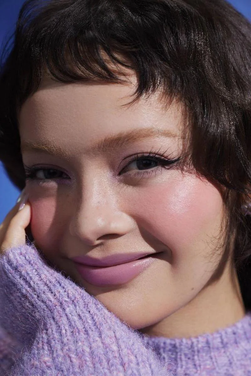 Uhue マット液体頬紅 スポンジブラシ付き ナチュラル ロングラスティング チークティント メイクアップ 女の子用 美容化粧品