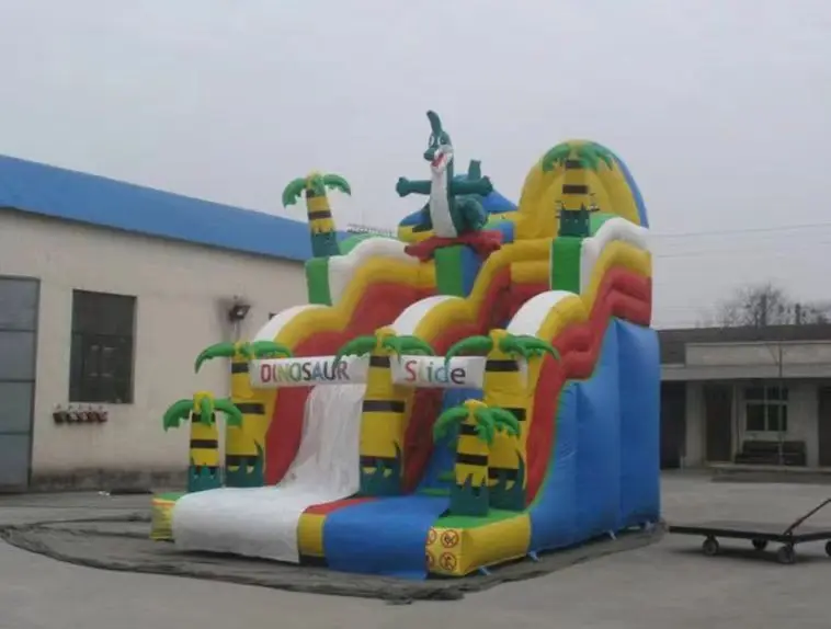 Customized Cartoon Amusement PVC Inflatable Bouncy Castle Colorful Soft Jumping Entertainment For Parties Inflatable Castle